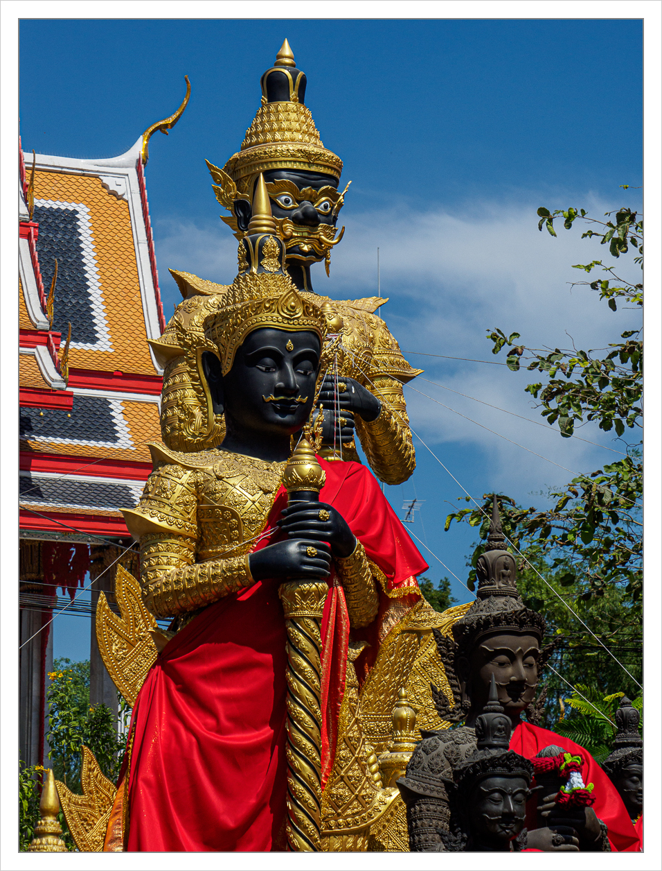 statue-1-2.jpg