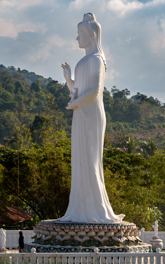 statue.jpg