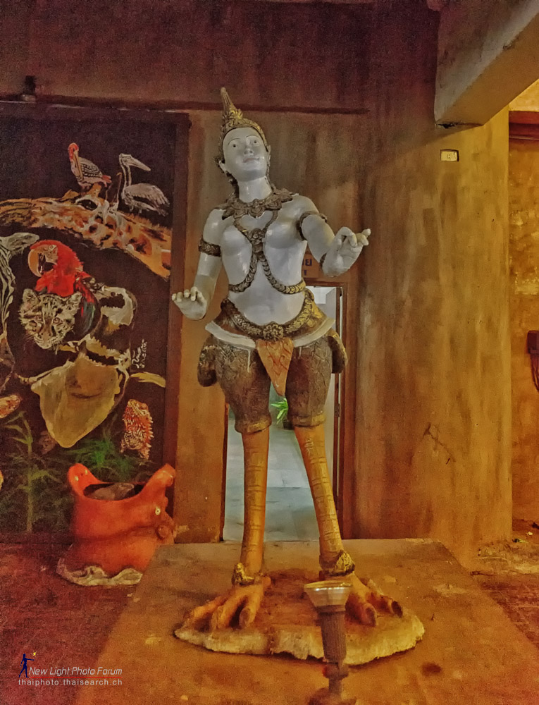 statue.jpg