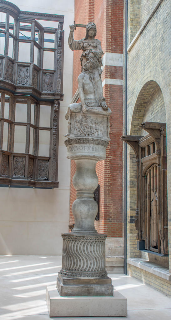 Statues-2.jpg