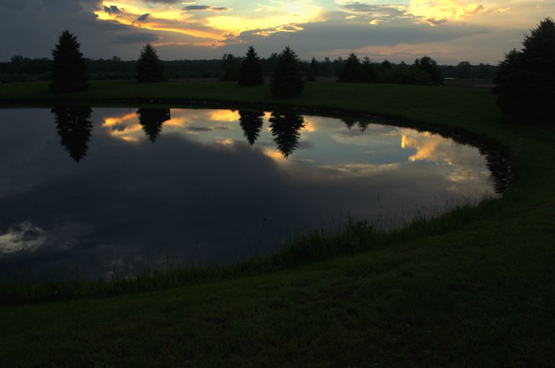 storm cloud reflection.jpg