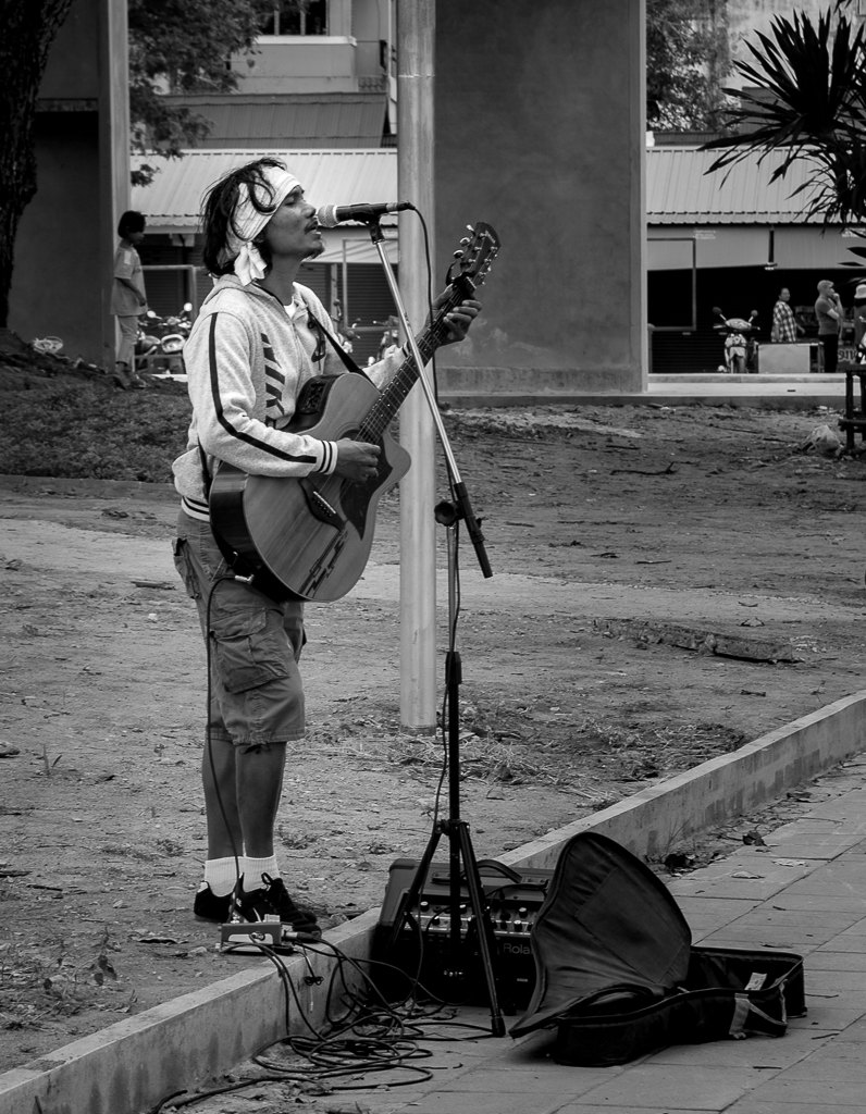 street-performer.jpg