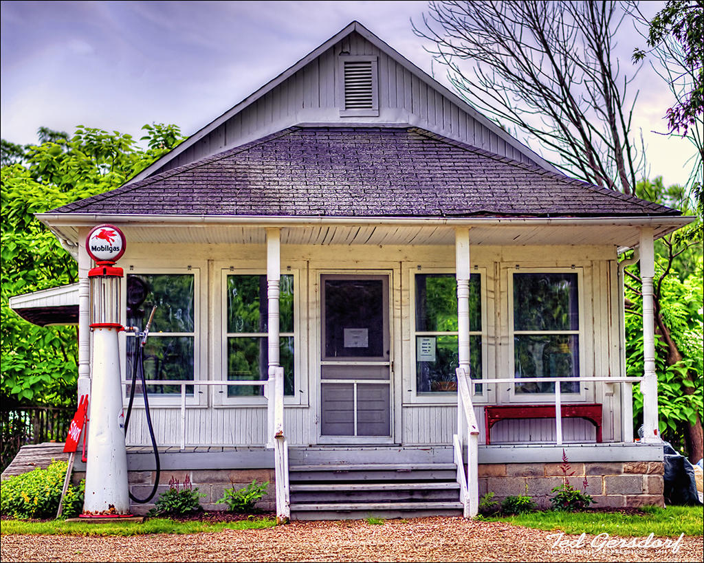 Strongsville Village Pump.jpg