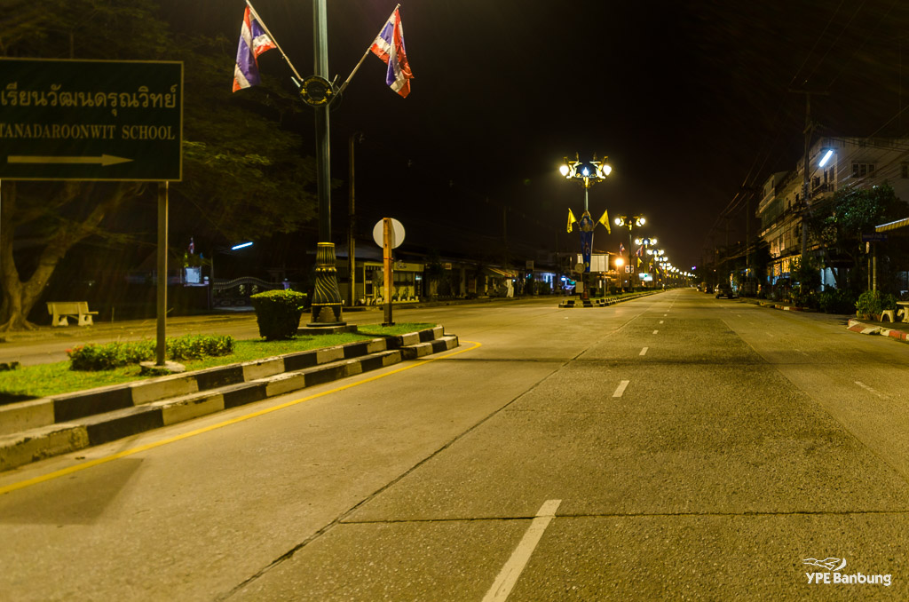 sunday-morning-at-Banbung-1.jpg
