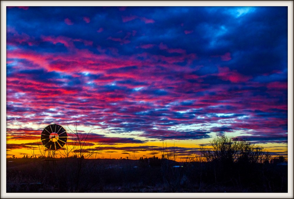 SUNDOWN-001.jpg