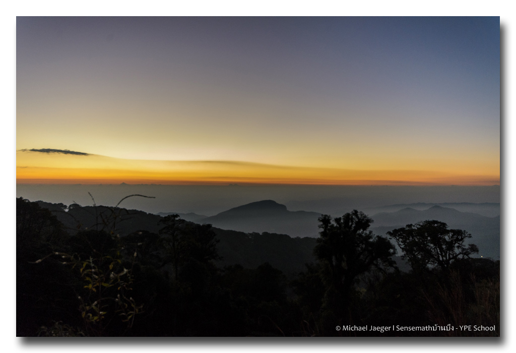 sunrise-doi-inthanon-chiangmai-1-1 (1).jpg
