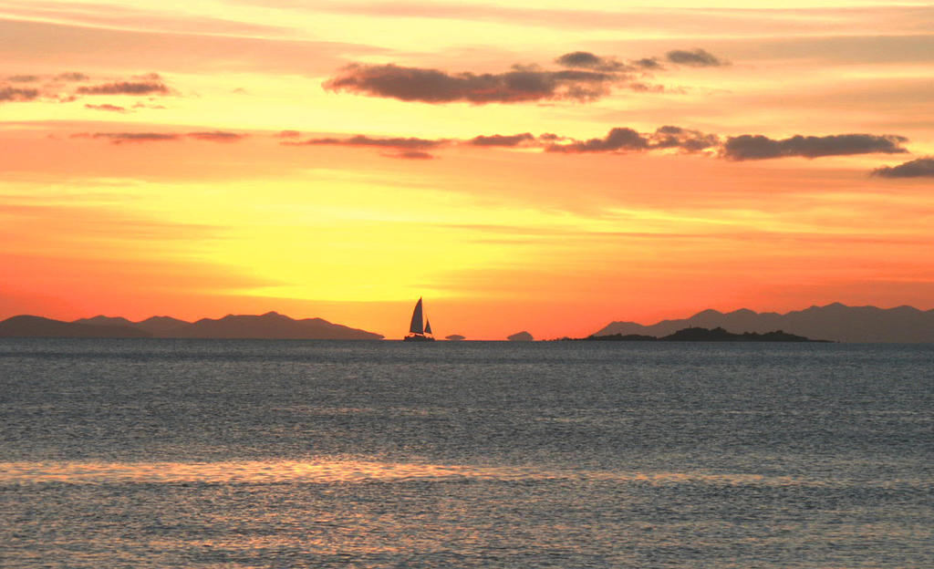 Sunset yacht.jpg