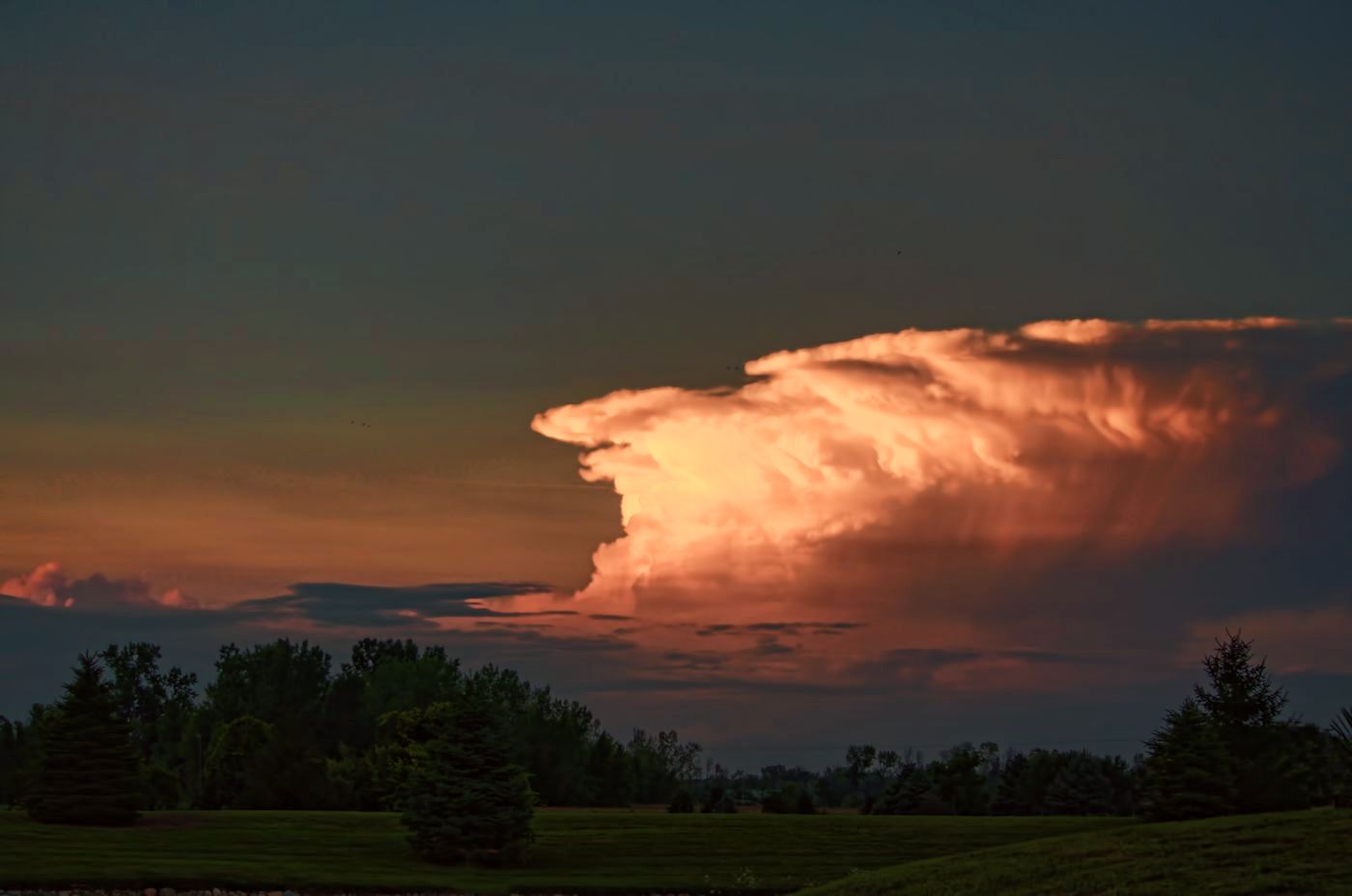 Thunderhead 1400 warm.jpg