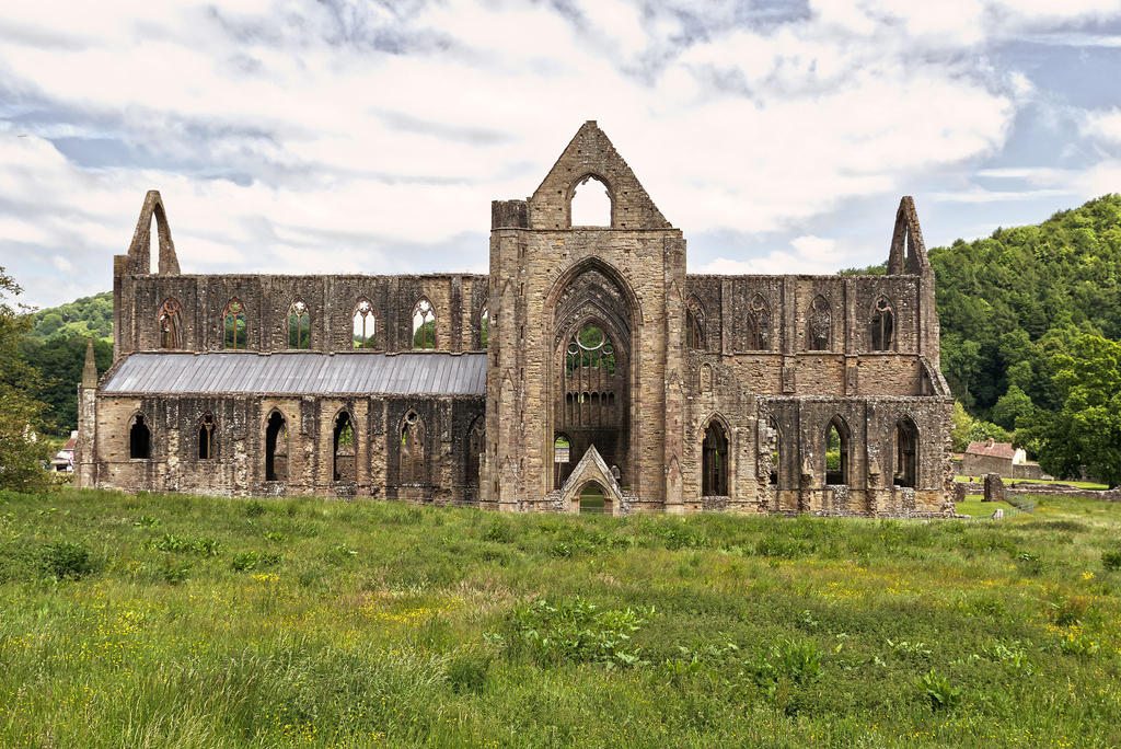 Tintern-Abbey-1.jpg