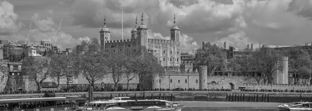 Tower of London 2.jpg