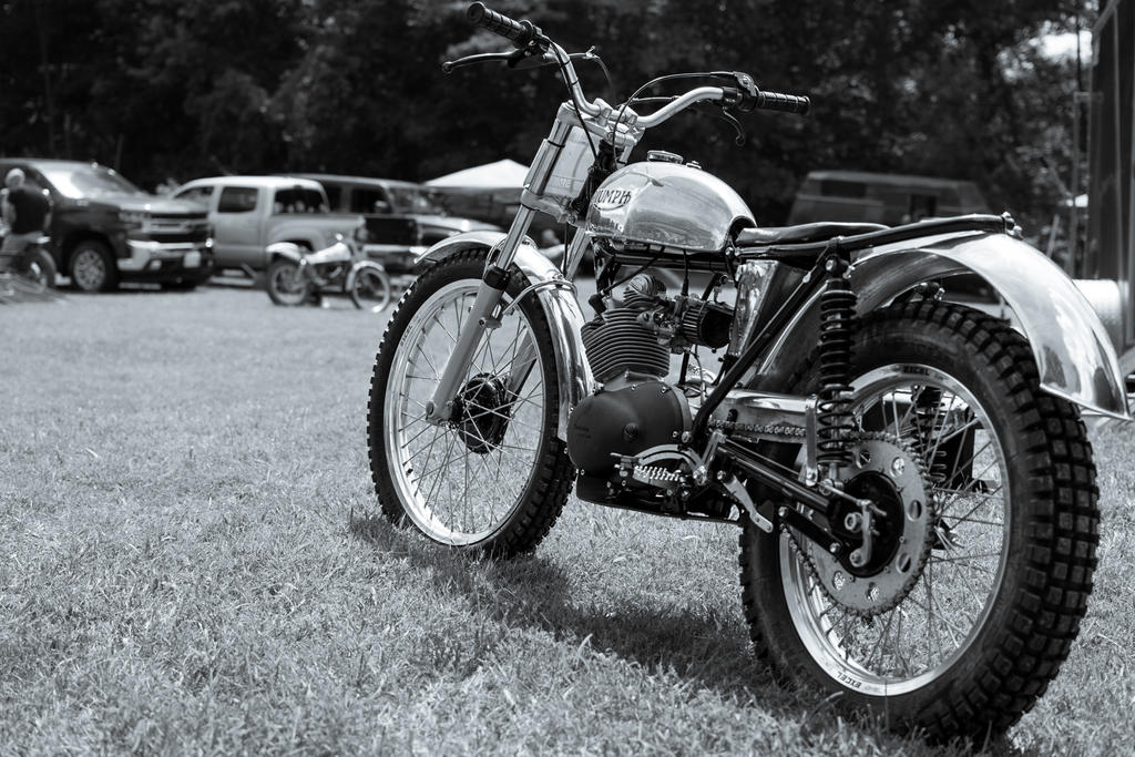 Triumph 1 B&W (1 of 1).jpg