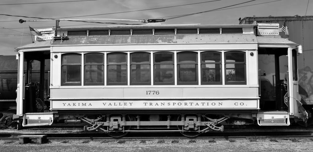 TROLLY 067.jpg