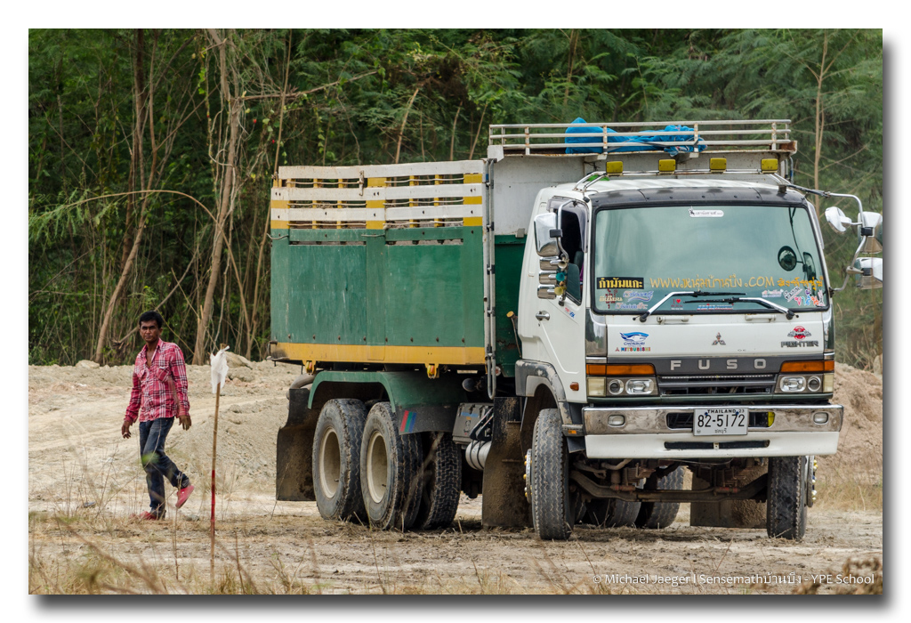 truck-2.jpg
