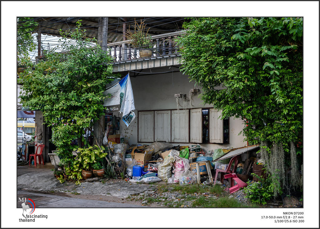 urban-grocery-store.jpg