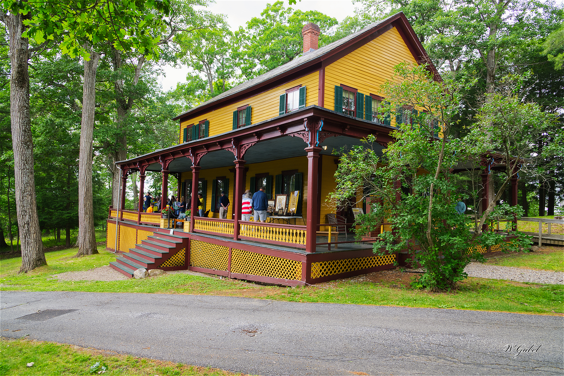 USGrantCottage0975 sm.jpg