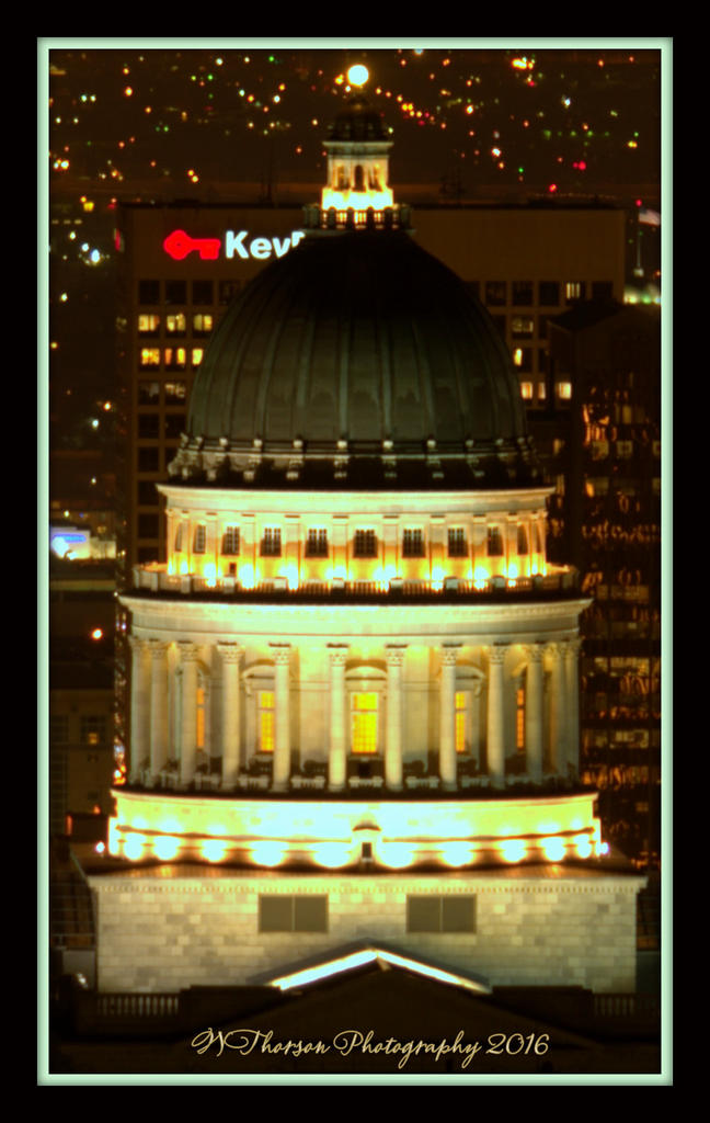 Utah State Capitol Building Top 2-26-2016.jpg