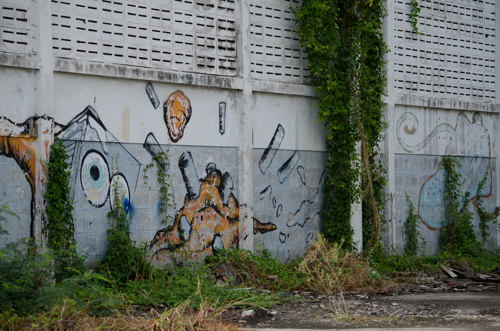 wall1-1.jpg