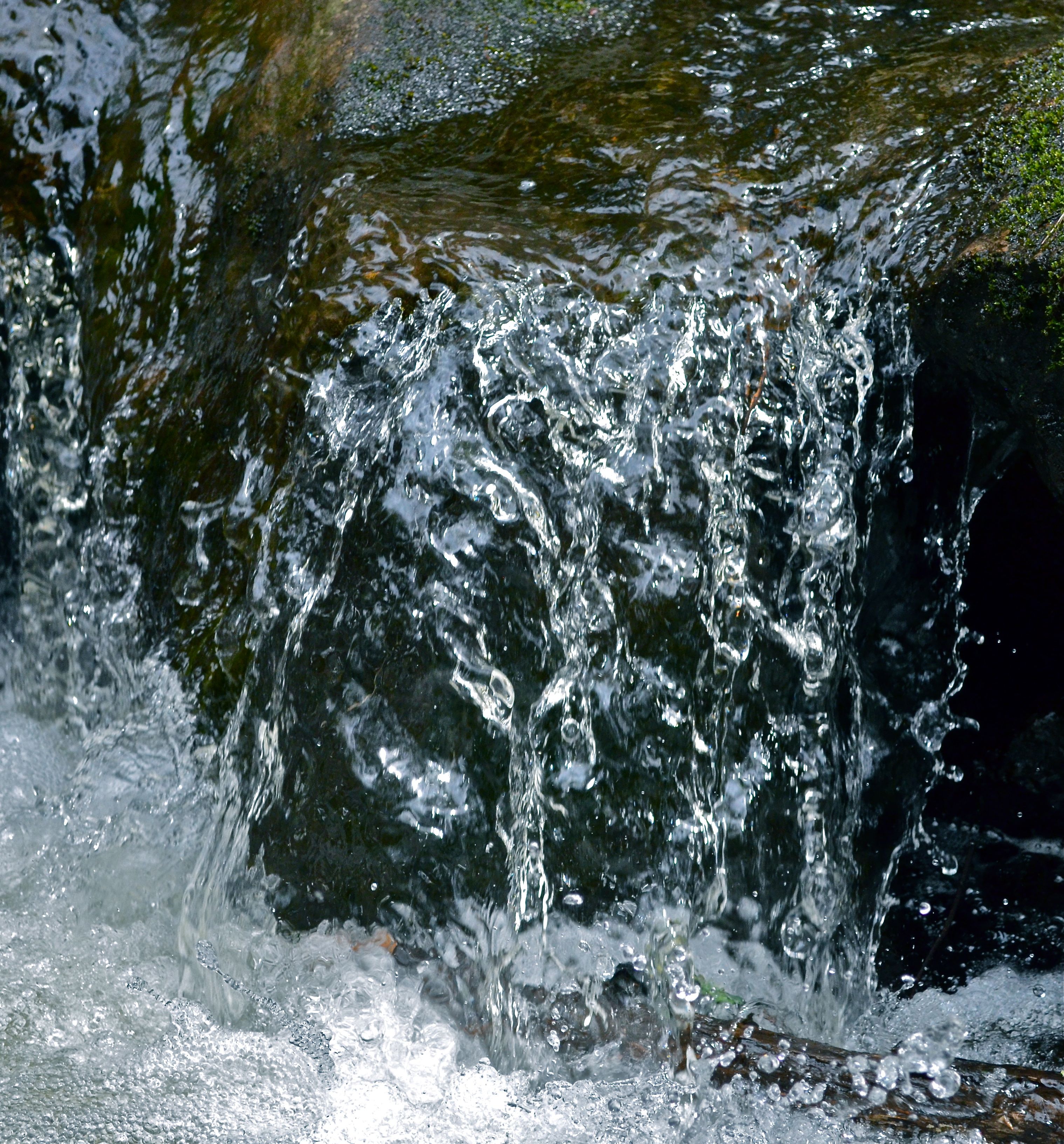 Waterfall3.jpg