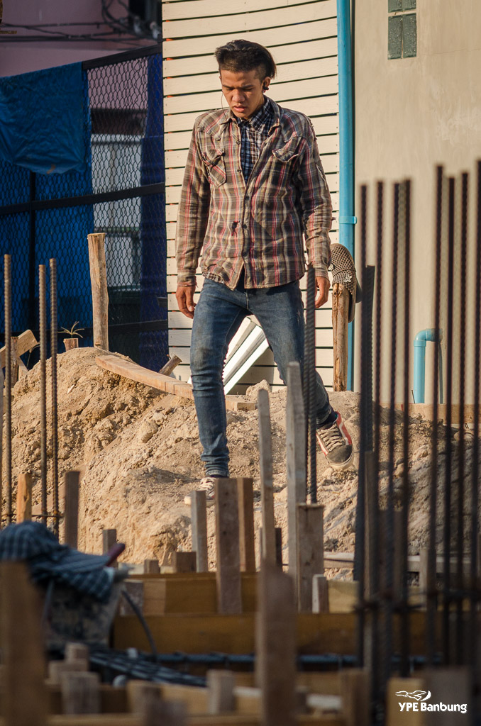 worker-13.jpg