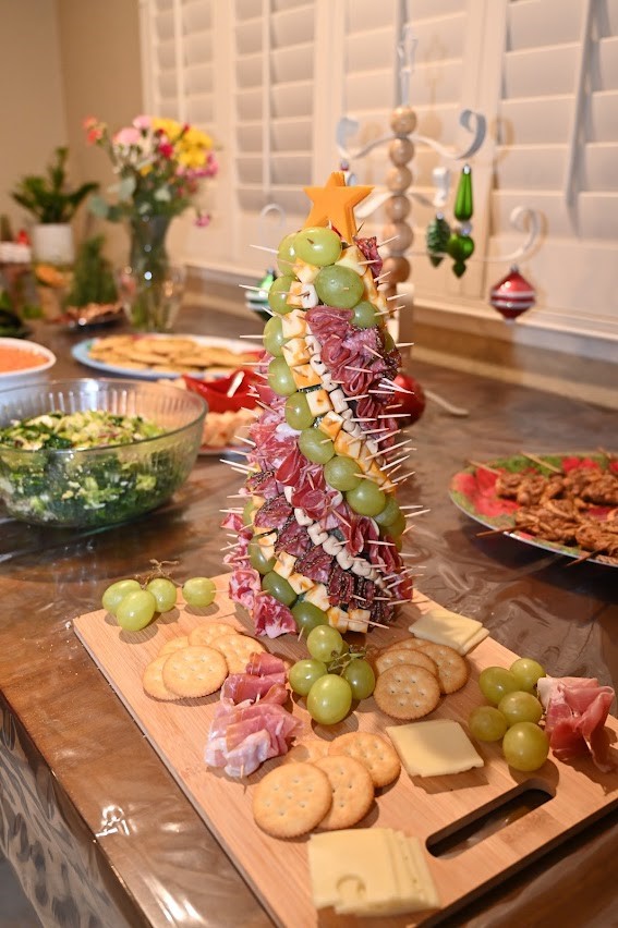 X-mas_Food_Tree_2023.JPG