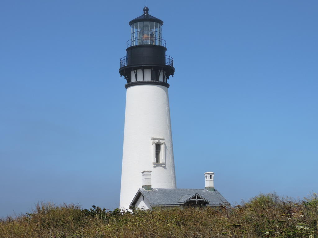 Yaquina Head Lighthouse in sun 1H.jpg