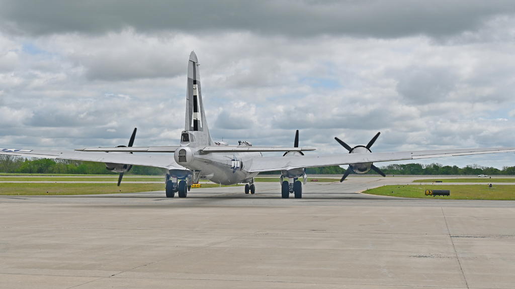 Z50_0062_LSt_cr_sm.jpg