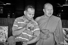 listen-bw-1.jpg