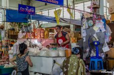 market-scene-4.jpg
