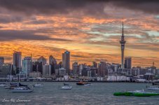 Auckland City Sunrise 31-12-2014.jpg