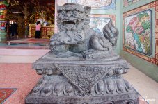 Nacha-Sa-Thai-Chue-Shrine-29.jpg