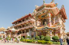 Nacha-Sa-Thai-Chue-Shrine-43.jpg