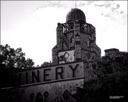 Lonz Winery Tower 2013 BW.jpg
