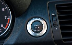 112_0806_04z+2008_BMW_135i+start_stop_button.jpg