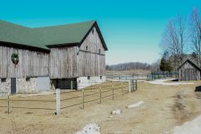 Barn02.jpg
