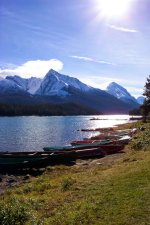 Maligne_Lake_2.jpg