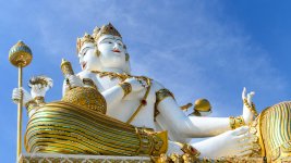 statue at chachengsao blue sky.jpg