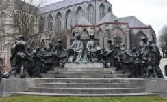 people statue.jpg