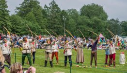 Leeds Castle 4-2.jpg