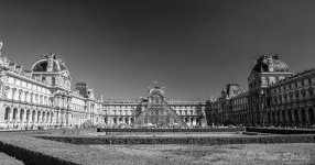 B-W Louvre.jpg