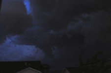 June 6, 2011 Heights tornado3 (Small).jpg