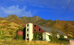 East Layton Barn and Autumn Colors 9-17-2016.jpg