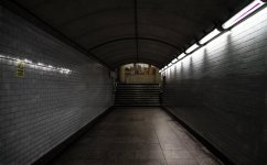Tube London.jpg Tube London.jpg
