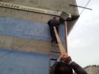 workplace-safety-fails-men-accident-waiting-to-happen-50-58d271bd3aa96__605.jpg