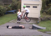 workplace-safety-fails-men-accident-waiting-to-happen-23-58d0e6b1a3e35__605.jpg