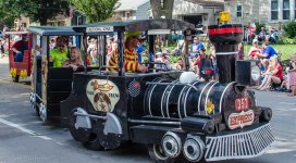 ZAG A ZIG train.JPG