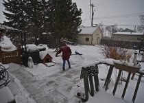 DSC_4174 -1 Glenna Shovels+snow shovel-0001.jpg