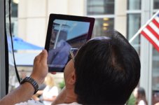 ipadphotog.jpg