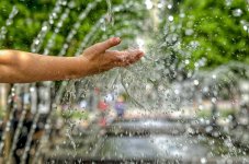 August13fountainhand4.jpg