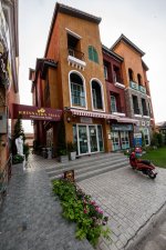 neighbor-1.jpg
