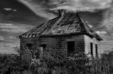 sheep house blk n wht1200.jpg